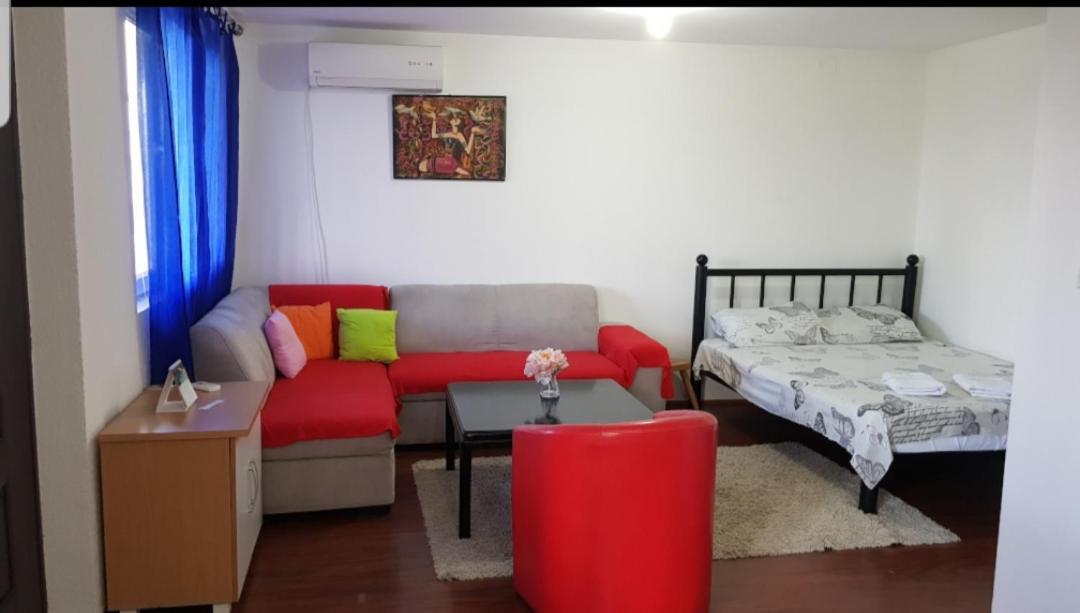 Apartment Dina Skopje Exterior foto