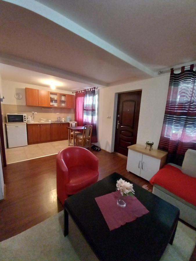 Apartment Dina Skopje Exterior foto