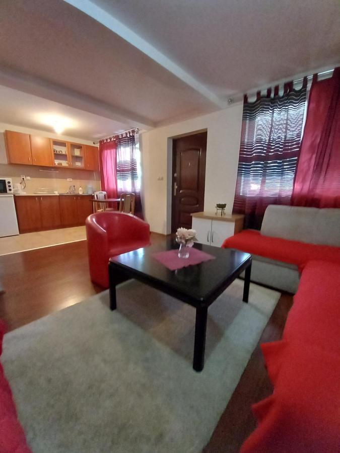 Apartment Dina Skopje Exterior foto